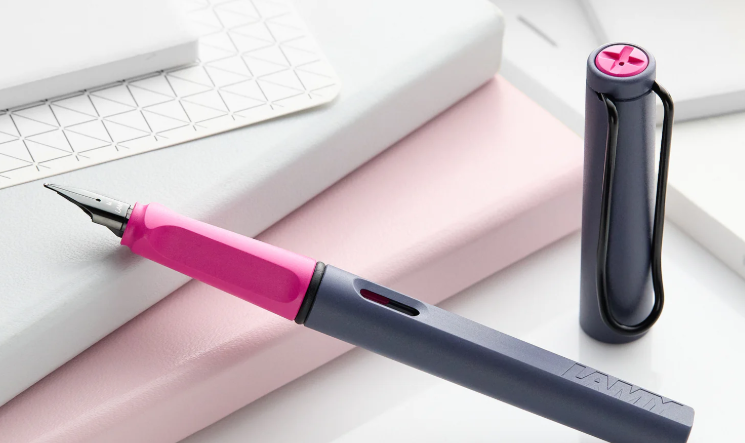 Lamy Safari Fountain Pen - Pink Cliff