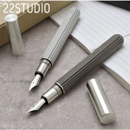 22Studio Contour Dark Grey Concrete Fountain Pen Medium Nib (M)