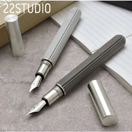 22Studio Contour Dark Grey Concrete Fountain Pen Medium Nib (M)